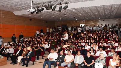Dicle Üniversitesi’nde yeni akademik yıl Gazze temasıyla başladı!