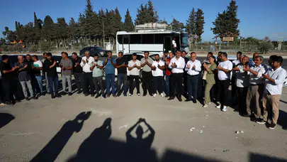 Adana’da tarım işçileri ve aracılardan yevmiye eylemi: Bin 600 TL istiyoruz