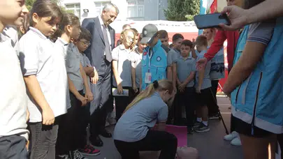 Edirne’de ilkokul öğrencilerine uygulamalı ilkyardım dersi