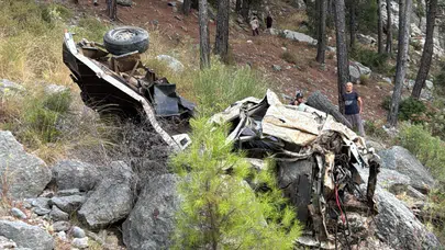 Antalya'da kamyonet uçuruma yuvarlandı: 1 ölü