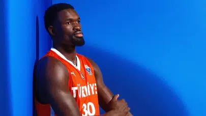 Adem Bona kimdir, nereli?