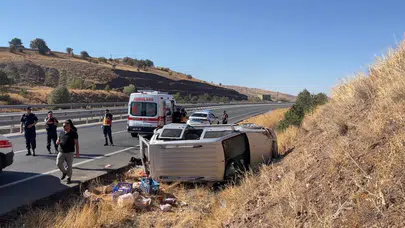 Sivas'ta kontrolden çıkarak devrilen araçtaki 4 kişi yaralandı!
