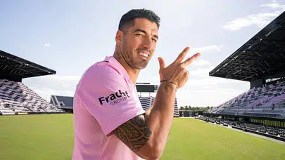 Luis Suarez, skandallarına bir yenisini daha ekledi!