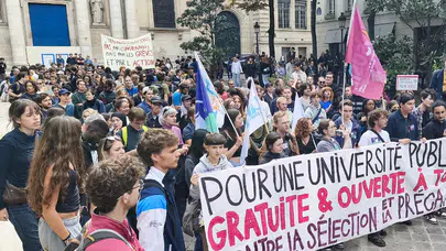 Fransa'da Macron karşıtı eylemler: 540 kişi gözaltında!