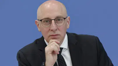 Sinan Selen kimdir? Almanya iç istihbarat başkanı