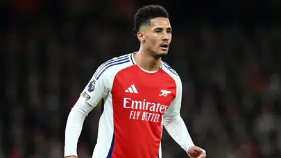 Arsenal, savunma oyuncusu William Saliba ile yeni sözleşme imzaladı