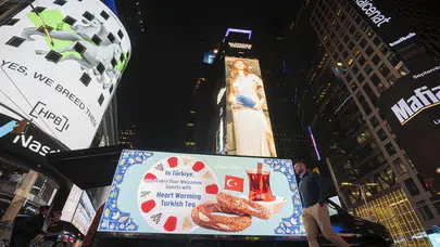 Türk simidi ve çayı Times Meydanı'nda!
