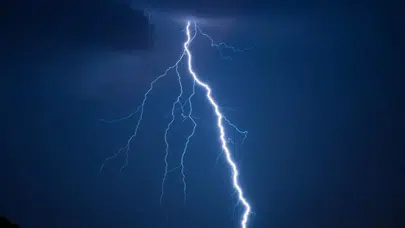 Erzurum'da yıldırım faciası 2 can aldı!