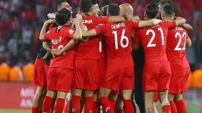 Türkiye Dünya Kupası yolunda sahada