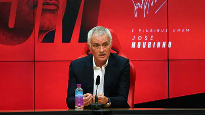 Jose Mourinho'dan Benfica-Rio Ave maçının hakemine sert tepki!