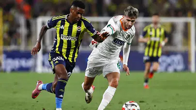 Fenerbahçe'nin penaltı beklediği pozisyonda hangi karar verilmeliydi?