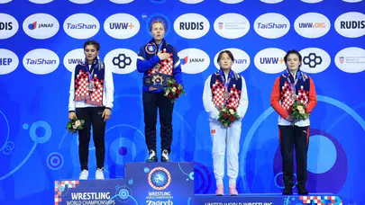 Nesrin Baş, Dünya Şampiyonası'nda gümüş madalya kazandı