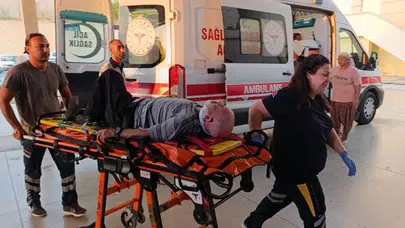 Adana'da iki otomobil çarpıştı: 1'i çocuk 5 yaralı