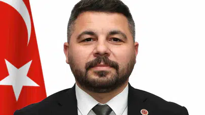 Nevzat Cebeci kimdir?