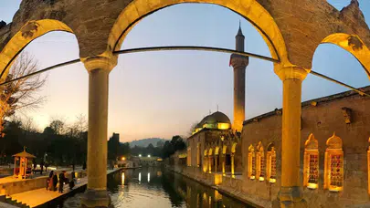 Tarihi Balıklıgöl artık güneş enerjisiyle aydınlanacak