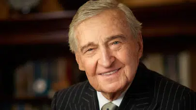 Rahmi Koç Çeşme’de düğünde nikah şahidi oldu