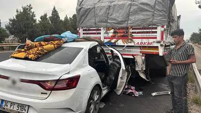 Osmaniye'de feci kaza! Otomobil, tıra çarptı: 4 ağır yaralı!