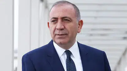 Başkanlık binasının taşınmasına Gürsel Tekin'den sert tepki!