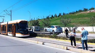 Eskişehir'de otomobil tramvay yoluna girdi!