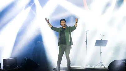 Ahmet Şafak'tan duygu yüklü gece