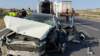 Gaziantep'te facia: Otomobil ile tır çarpıştı: 1 ölü, 2 yaralı!