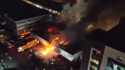 Başakşehir İkitelli OSB'de yangın çıktı: Çok sayıda ekip sevk edildi