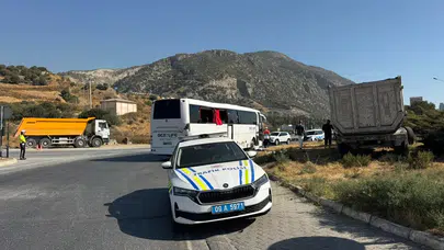 Aydın'da freni tutmayan tır otobüse çarptı!