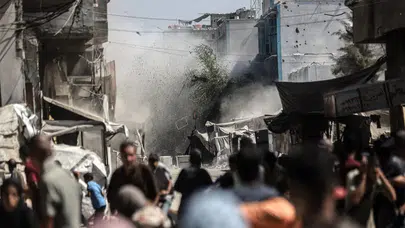 İsrail, Gazze'de sivillerin sığındığı BM'ye ait okulları vurdu