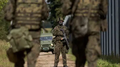 Polonya, Belarus sınırını yeniden açıyor