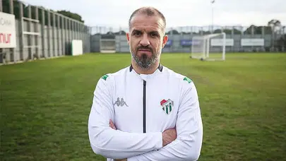 Bursaspor'un Teknik Direktörü Mustafa Er kimdir?