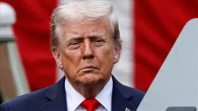 Trump'tan dikkat çeken İran açıklaması: Donanma yola çıktı!