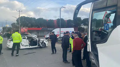 Manisa'da yolcu otobüsü ile otomobil çarpıştı: 1'i çocuk 3 kişi yaralandı