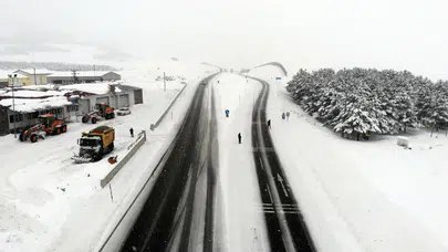 Erzincan'da kar ve sis hayatı olumsuz etkiledi!