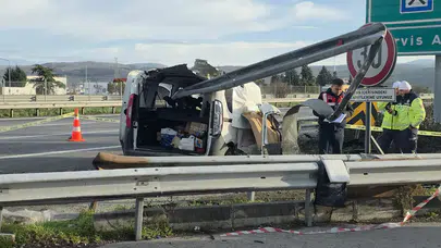 TEM’de feci kaza: Bariyer ok gibi saplandı, 2 ölü!