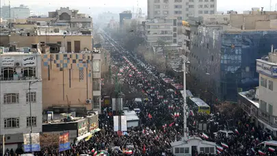 İran'daki gösteriler büyüyor: Ölü sayısı 4 bin 902 oldu!