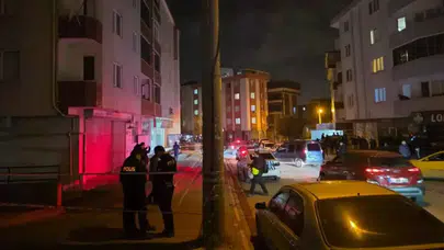 Kocaeli'de 5 katlı bina, oluşan çukur nedeniyle tahliye edildi