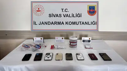 Sivas merkezli 10 adrese uyuşturucu operasyonu: 5 kişi tutuklandı