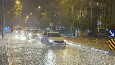 Meteoroloji uyardı: Antalya'da gök gürültülü sağanak yağışlar etkili olacak!