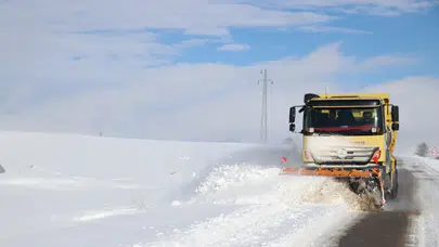 Sivas'ta 145 köy yolu ulaşıma kapandı!