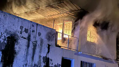 İzmir korkunç yangın: 89 yaşındaki kadın hayatını kaybetti