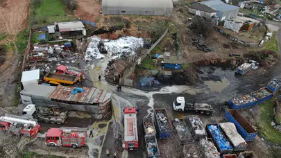 Tuzla'da geri dönüşüm deposunda yangın çıktı