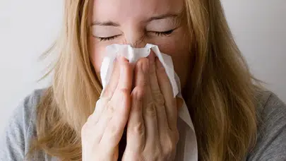 Uzmandan 'üçlü salgın' uyarısı: Vücut ağrıları artıyor!