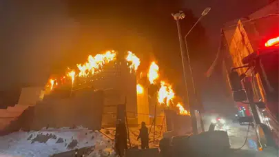 Malatya'da işçilerin kaldığı konteyner alevlere teslim oldu