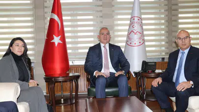 Bakan Ersoy Ağrı’da konuştu: Türkiye turizmde tarihi rekorlar kırıyor