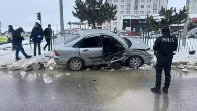 Yozgat'ta otomobiller çarpıştı: 1 ölü, 1 yaralı