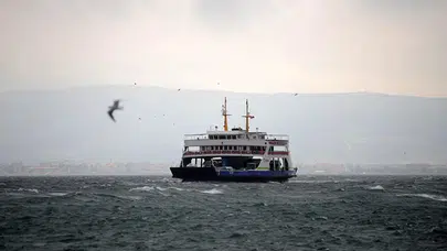 Bozcaada ve Gökçeada'da bazı feribot seferleri iptal edildi