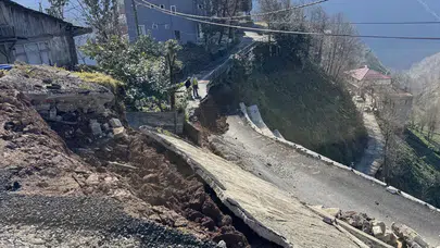 Rize'de heyelan : İstinat duvarı çöktü, 5 ev boşaltıldı