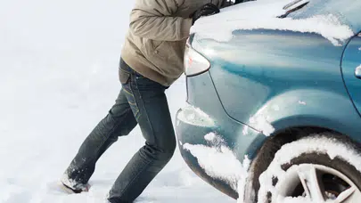 Araç kış bakımı kaç TL? 2026 lastik, akü ve antifriz fiyatları belli oldu!