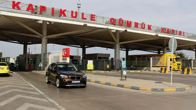 Kapıkule'de iki otomobil denetlendi: 20 kilo 812 gram esrar ele geçirildi!