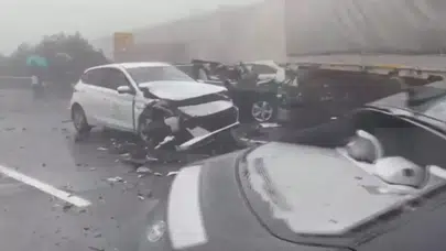 Gaziantep -Şanlıurfa yolunda zincirleme kaza! 2 ölü, çok sayıda yaralı